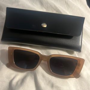 Stylish Sunglasses 🕶️
